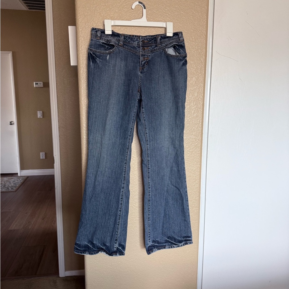 Low rise Y2K jeans